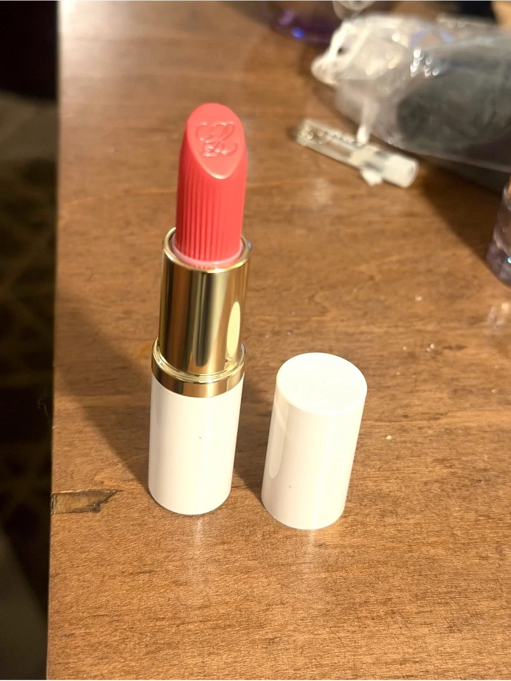 Estée Lauder Creamy Pure colour envy crème lipstick in shade eccentric
